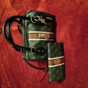 Guess Barrel Bag With Matching Wallet!